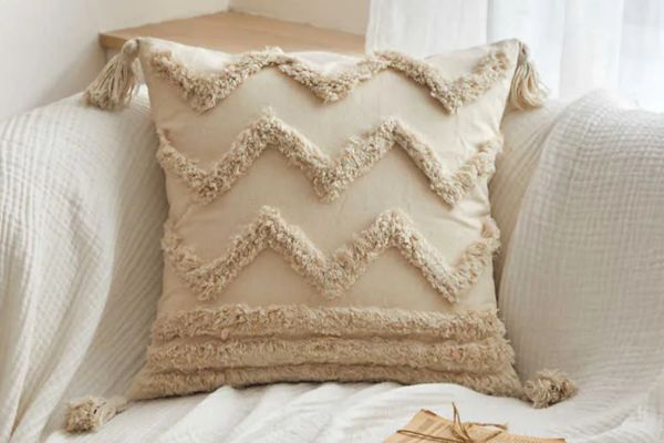 Picture of 375-004 Decorative Accent Tassel Cushion with Inner (45x45)